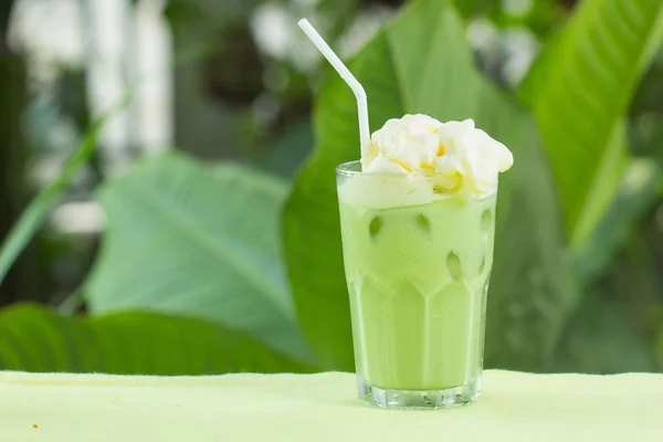 Matcha green Tea whipping cream topping — Stock Photo, Image