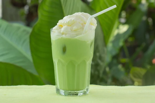 Matcha green Tea whipping cream topping — Stock Photo, Image