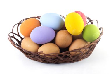 Sepette yumurta birçok rengi