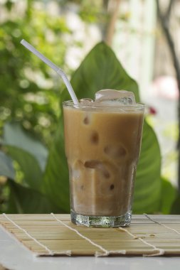 buz kahve karamel latte 