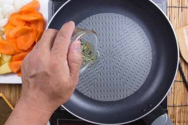 Şef pan için bitkisel yağ boşaltma 