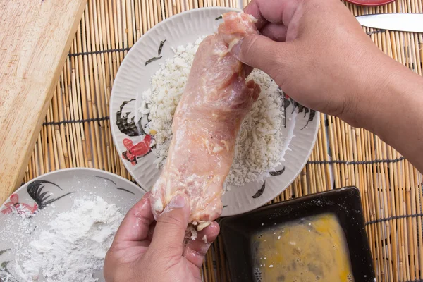 Pork and flour with bread crumb for cooking tongkatsu — Stock Photo, Image