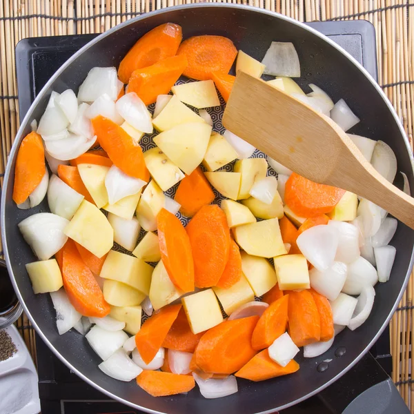 Chef stir-fried vegetable in the pan for cooking Japanese pork c — Stock Photo, Image
