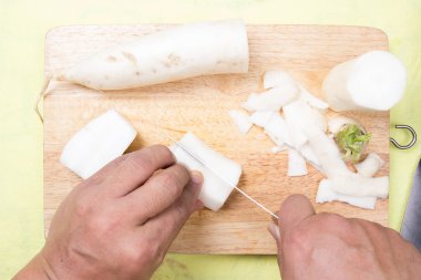 Şef kesim yabani havuç yemek önce