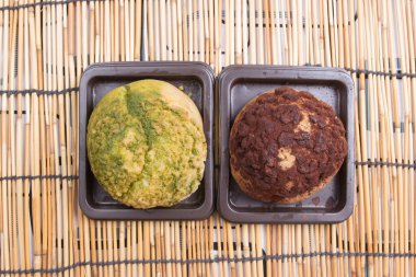 Çikolata ve yeşil çay choux krem 