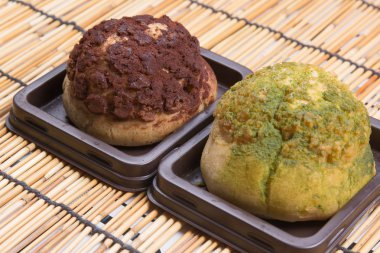 Çikolata ve yeşil çay choux krem 