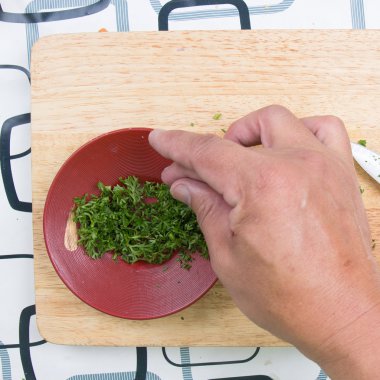 Pasley dilim plakasına koyarak Şef