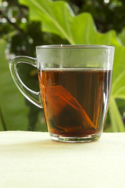 bustine di tè con le tazze