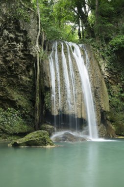 Erawan şelale