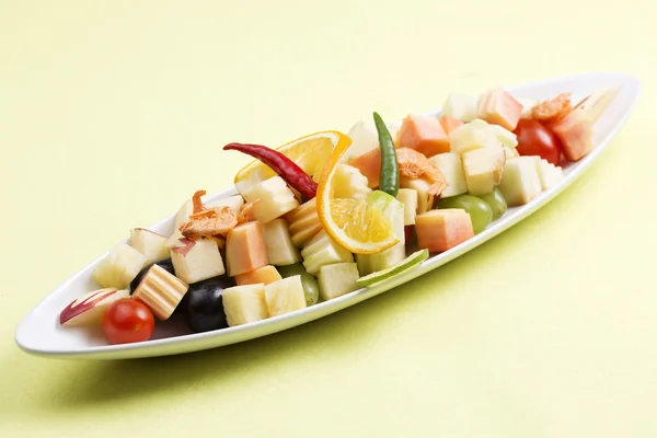 Salade de fruits épicée style thaï — Photo