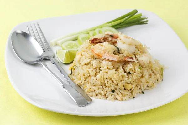 Revuelva el arroz frito con camarones — Foto de Stock