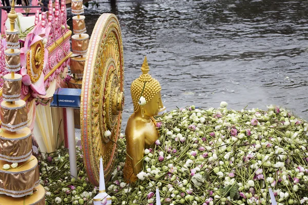 SAMUT PRAKARN,THAILAND-OCTOBER 7, 2014:The Lotus Giving Festival — Stock Photo, Image