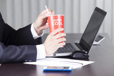 İşadamı ve meşrubat