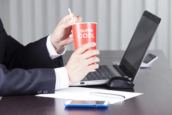 Empresario y refresco — Foto de Stock