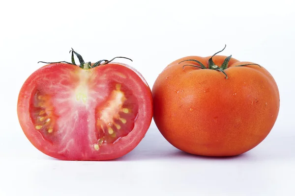 Frische rote Tomaten — Stockfoto