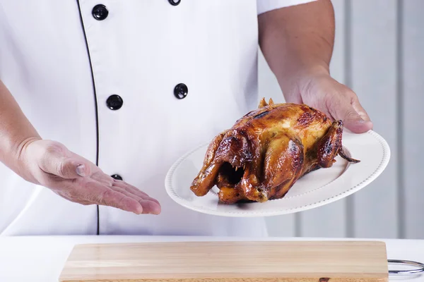 Chef presented Grilled turkey — Stock Photo, Image