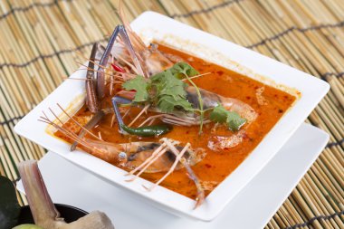 Tom yam kung