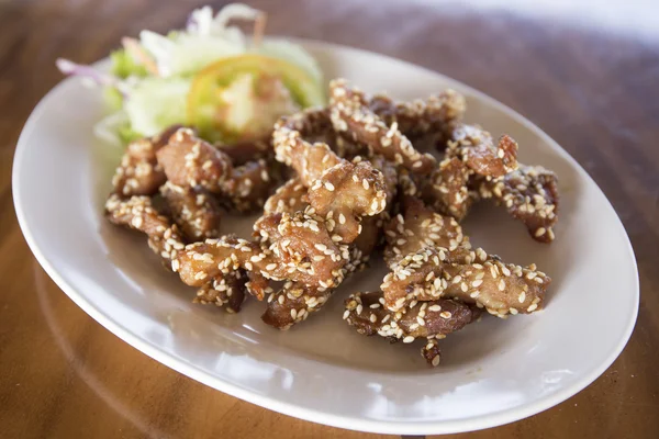 Cerdo frito con sésamo —  Fotos de Stock