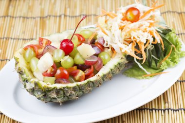 Ananas Meyve salatası