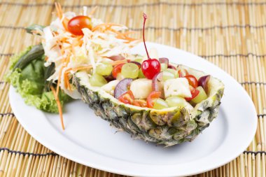 Ananas Meyve salatası