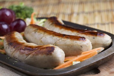 Sosis ve sebze ızgara 