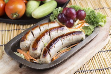 Sosis ve sebze ızgara 