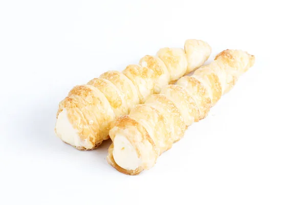 Cuerno de mantequilla Tarta con crema batida — Foto de Stock