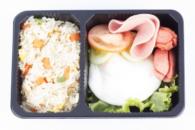 Fried Rice yumurta salam ve sosis ile 