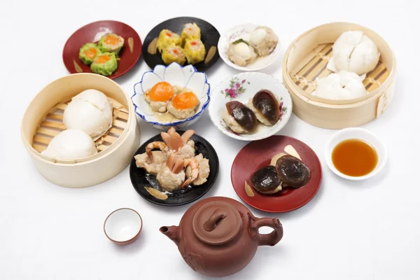 Groupe de flux Dim Sum nourriture chinoise et thé chaud — Photo