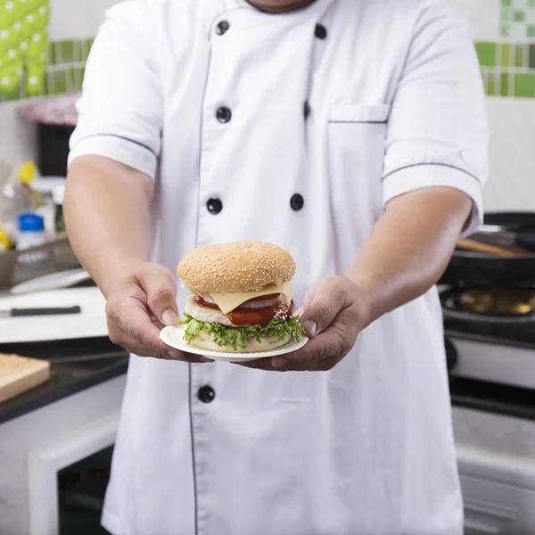 Close up Chef presented Hamburger — Stock Photo, Image