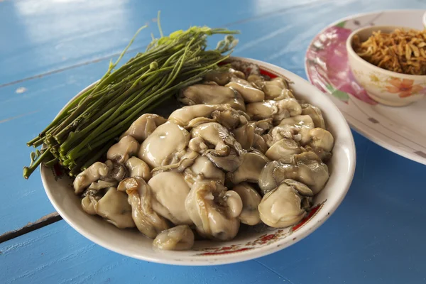 Oysters Spicy with vegetable — Stock Photo, Image