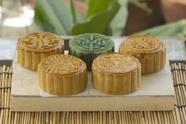 Moon cake on wooden tray — Stock Photo, Image