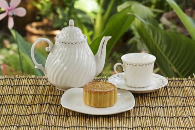 Moon Kek altın lotus tohum ve çay