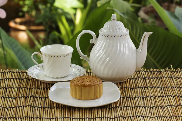 Moon cake with durian filling with cup of Tea — Stock Photo, Image