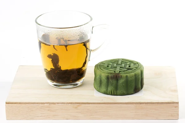 Měsíc dort s Matcha a šálek čaje — Stock fotografie