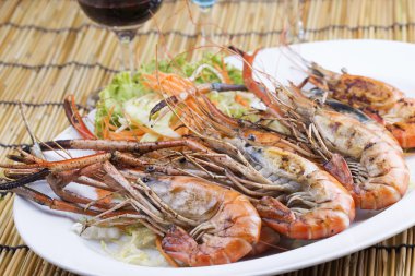 Grup ızgara karides 