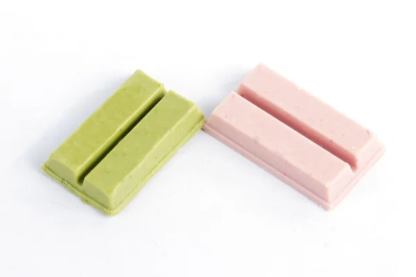 Matcha grönt te och jordgubbe choklad wafer — Stockfoto