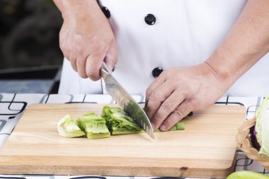 Şef yeşil salata kesme 