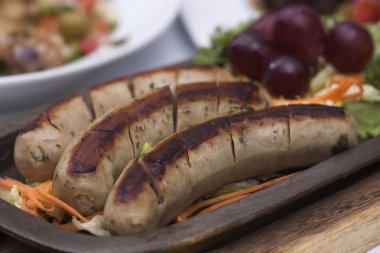 Sosis ve sebze ızgara