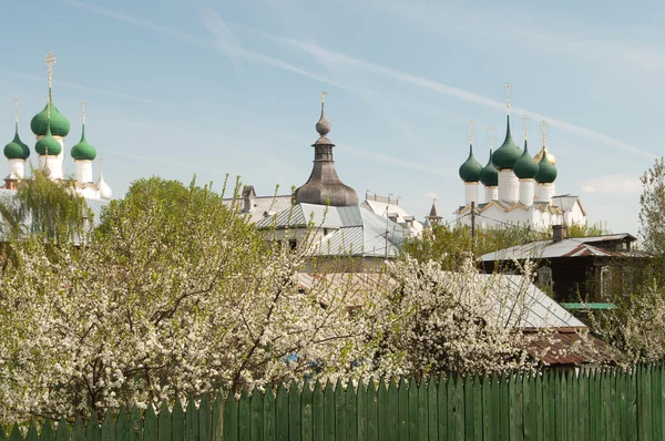 Rostov the Great in het voorjaar — Stockfoto