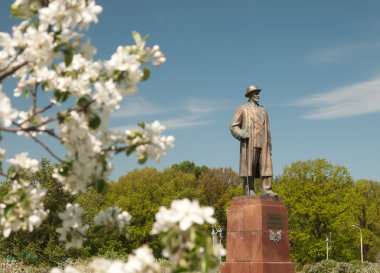 Michurin Bahçe ve anıt