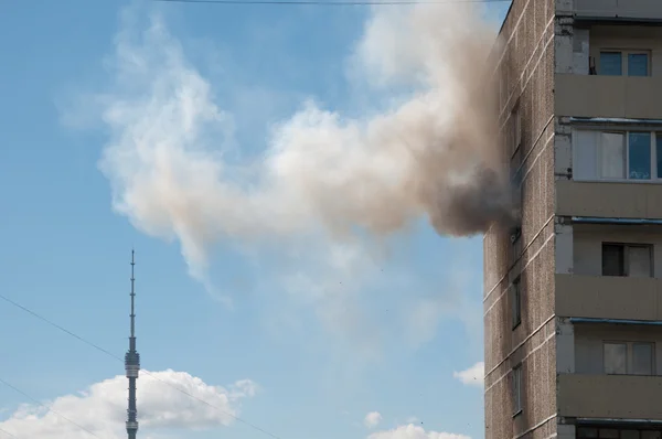 Пожар в жилом доме — стоковое фото