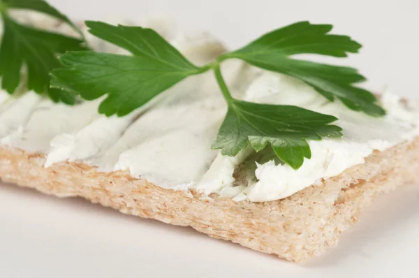 Sprødt brød med ostemasse - Stock-foto