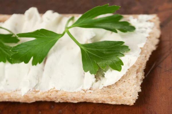 Crisp bread with curd cheese — Stock Photo, Image