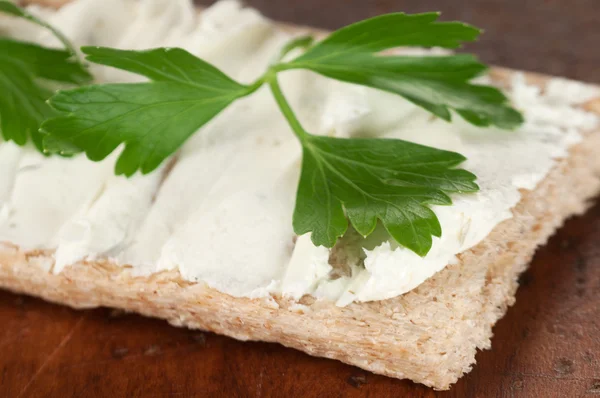 Crisp bread with curd cheese — Stock Photo, Image