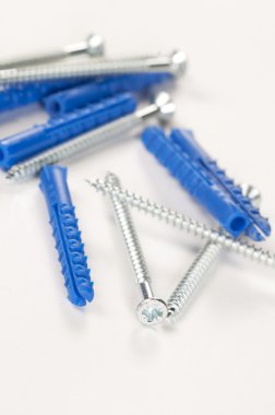 Rawbolts duvar dübeller ile