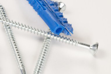 Rawbolts duvar dübeller ile