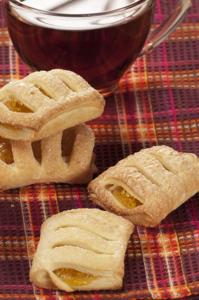 Pastel de strudel pequeño con limón — Foto de Stock