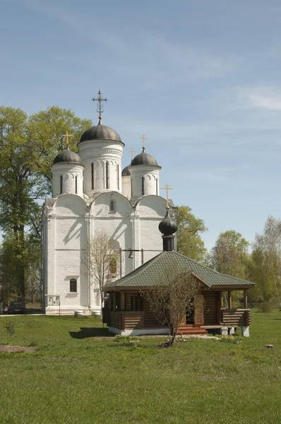 Ärkeängeln michael kyrkan — Stockfoto