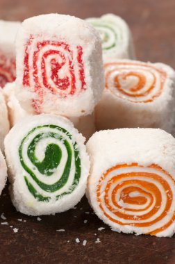 Lukum toplama yakışmak